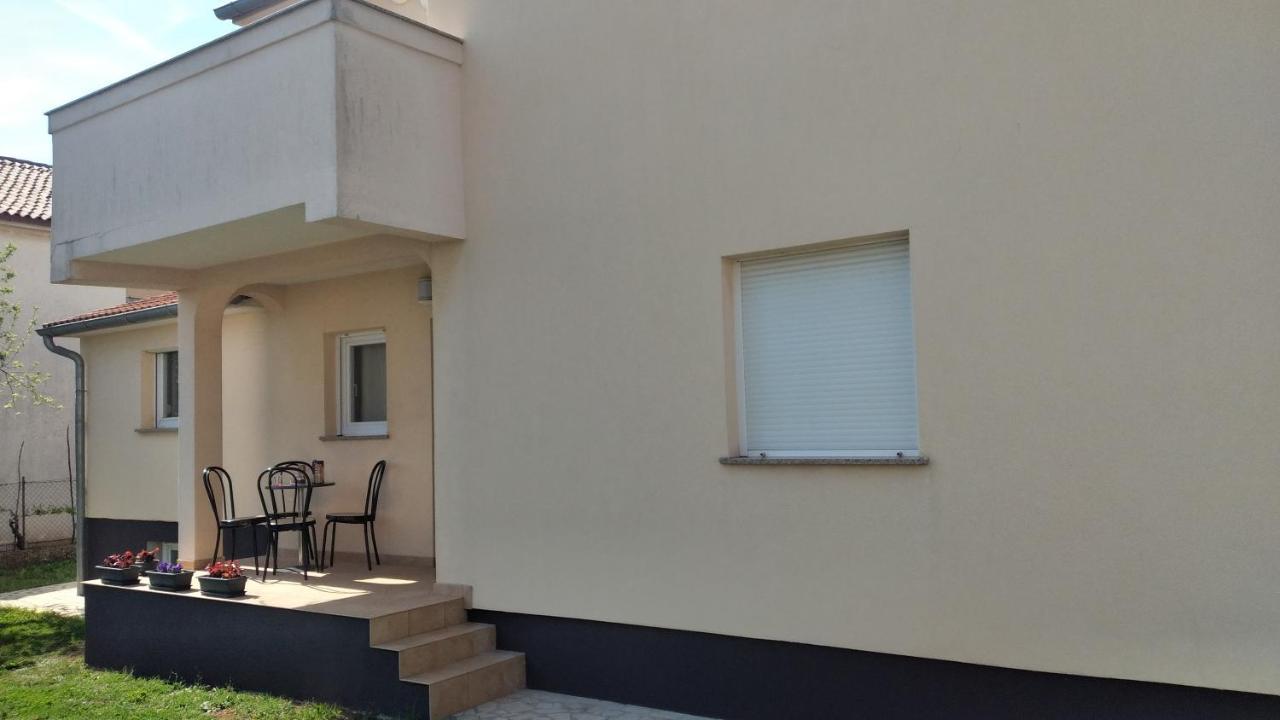 Apartman Ana Pula Exterior photo